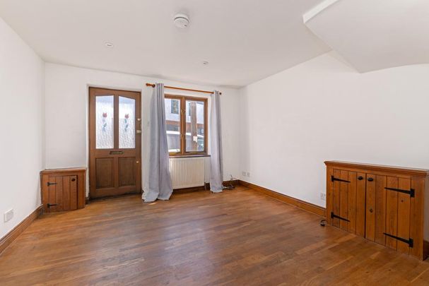 2 bedroom terraced house to rent - Photo 1