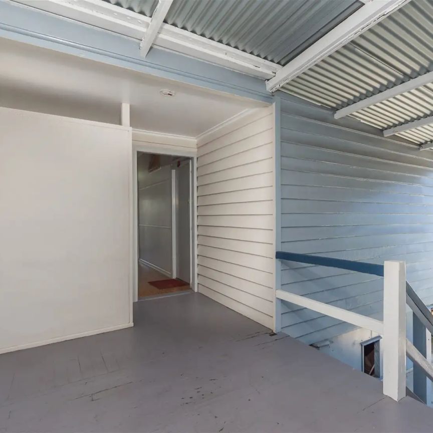 “Wrap Up Your Wish: 1/20 Buranda Street is the Gift That Keeps Giving” - Photo 1