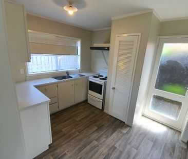 Prime Location - Photo 6