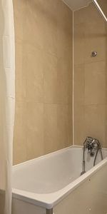 1 Bed Flat, Ladbroke Crescent, W11 - Photo 4