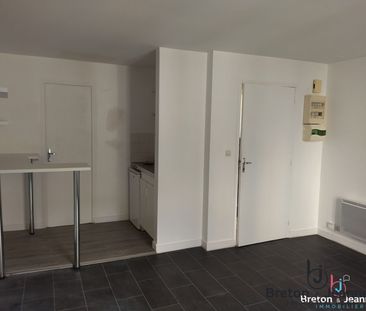 Location Appartement 1 pièce 23m² MAYENNE 53100 - Photo 2
