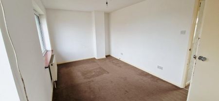 2 bedroom end of terrace house to rent - Photo 4