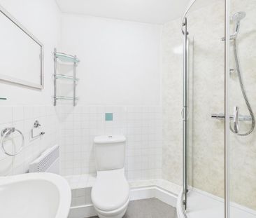 2 bedroom flat to rent - Photo 6