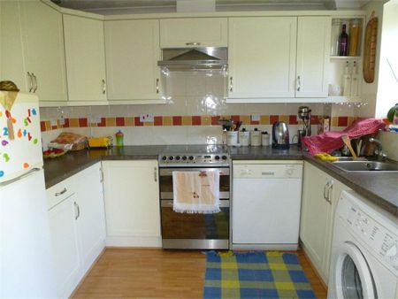 3 bedroom terraced house to rent - Photo 3