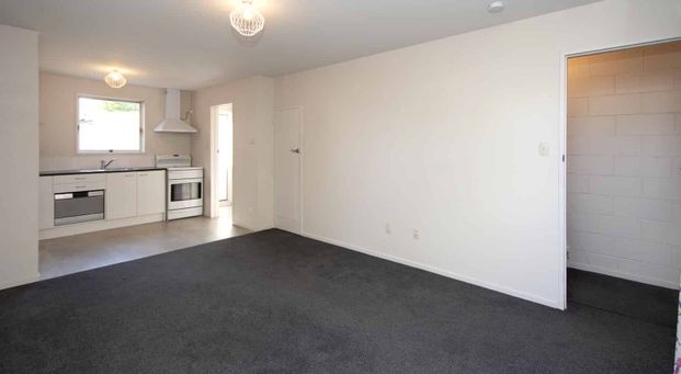 Embrace the simplicity of easy living - Photo 1