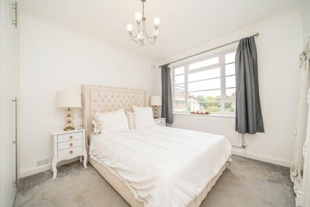 Old House Gardens, East Twickenham, TW1 - Photo 2