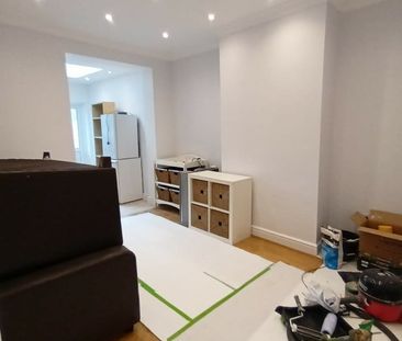 4 Bed Terraced House, Clive Road, SW19 - Photo 6
