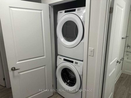 For Lease - 195 West Oak Trail, Kitchener, Ontario - Photo 5