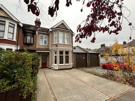 Ilfracombe Road, Southend-on-Sea, Essex, SS2 4PB - Photo 3