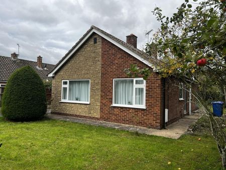 2 bedroom detached bungalow to rent - Photo 5