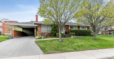 For Lease - 403 Denlow Avenue, Hamilton, Ontario - Photo 2