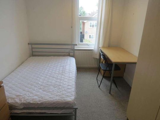 Bedroom House In Winton, BH9 - Photo 1
