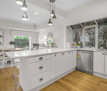 York Bay Living - Photo 5