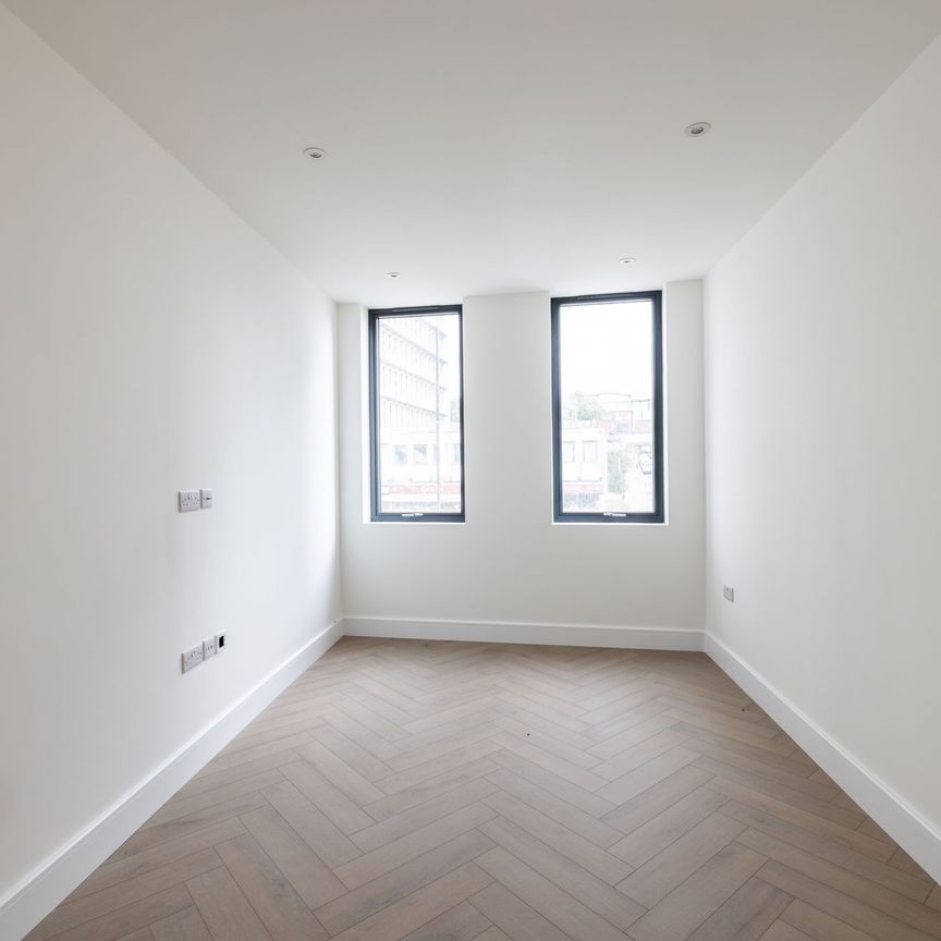 To Let 2 Bedroom Apartment - Photo 1