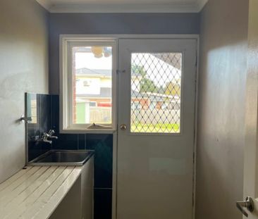 1 Saxonwood Drive, Narre Warren VIC - Photo 6