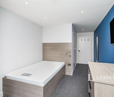 1 bedroom in a house share to rent - Photo 4