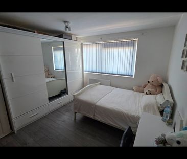 2 Bed Flat, Kinefold House, N7 - Photo 4