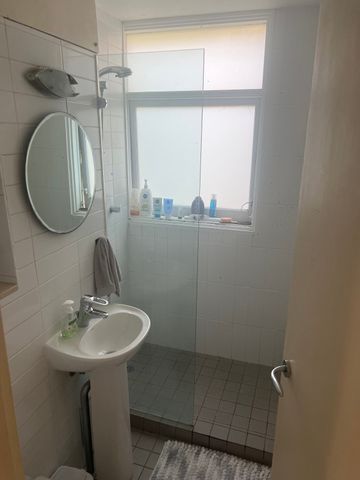 Elizabeth Bay - Photo 2