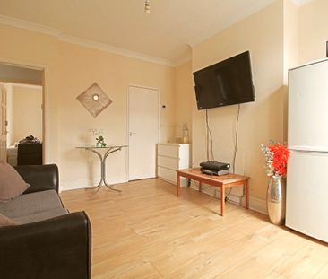 4 Florence Street, Lincoln, Lincolnshire, LN2 5LR - Photo 2