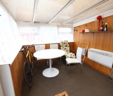 1 bedroom in a house share to rent - Photo 6
