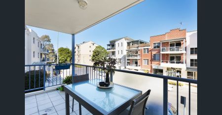 Generously proportioned modern apartment - Photo 4