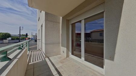 Location Appartement 2 pièces 57m² POITIERS 86000 - Photo 4