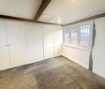 One-Bedroom Cottage - Photo 5