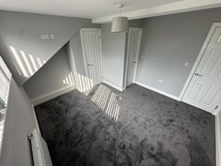 3 bedroom apartment to rent - Photo 3