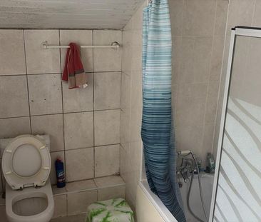 1 bedroom in a house share to rent - Photo 6