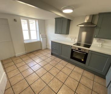 3 bedroom semi-detached house to rent - Photo 4