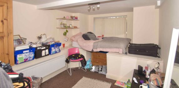 2 Bed - 152A Otley Road, Headingley, Leeds - LS16 5JX - Student - Photo 2