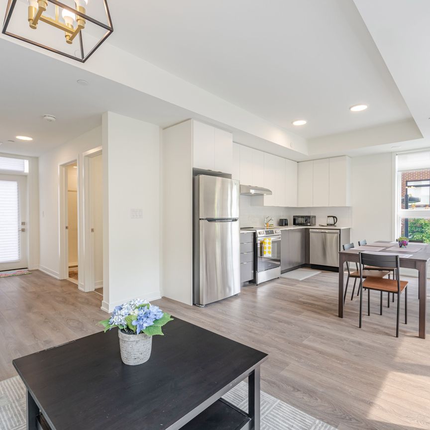 For Lease - 155 Canon Jackson Dr Drive Unit# 206, Toronto, Ontario - Photo 1