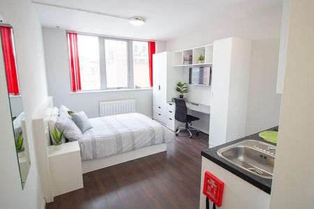 Studio to rent - Photo 2