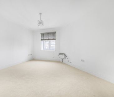 Flat to rent - Westerham Drive, Sidcup, DA15 - Photo 3