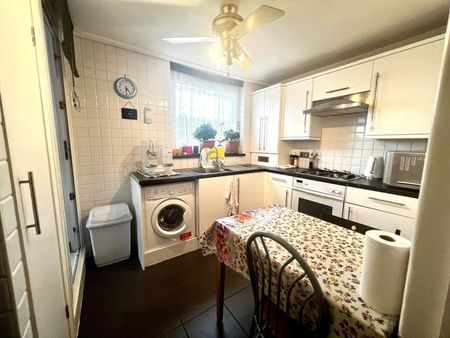 1 Bed Flat, Willett House, E13 - Photo 5