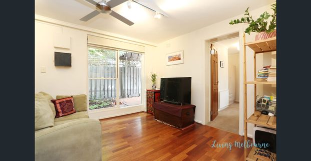 Stylish 2-Bed Home in the Heart of Vibrant Richmond - Photo 1