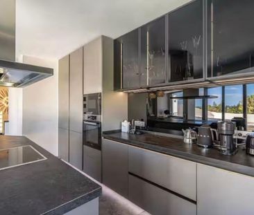 Middle Floor Apartment in The Golden Mile - Photo 5