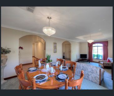 Beautiful Family home with enclosed alfresco - Photo 4