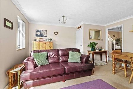 Oaktree Way, Hailsham, East Sussex, BN27 - Photo 4