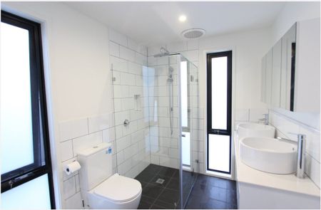 Carlton North - Photo 5