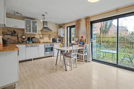 1 bedroom in a house share to rent - Photo 5