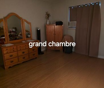 logement 5 1/2 à louer - Photo 4