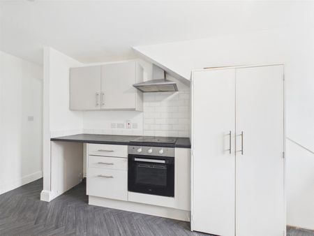 2 BED Flat To rent - Photo 4