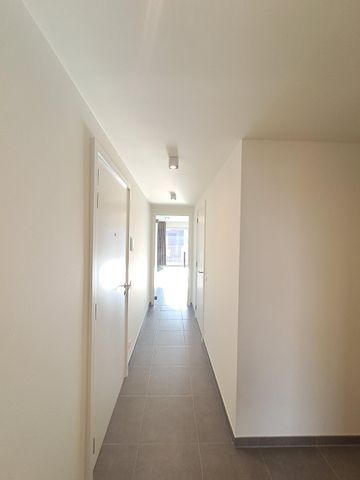 Ruim appartement te huur in Harelbeke met zicht op de Leie! - Photo 4