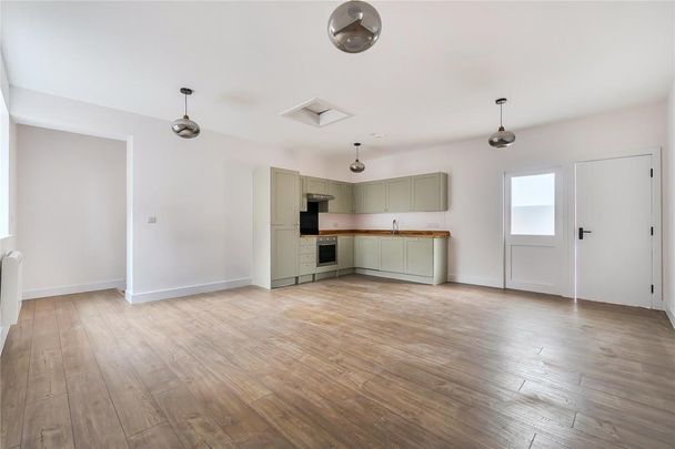 3 bedroom bungalow to rent - Photo 1