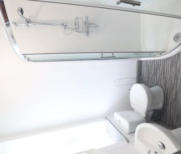 9 bedroom detached house to rent - Photo 5