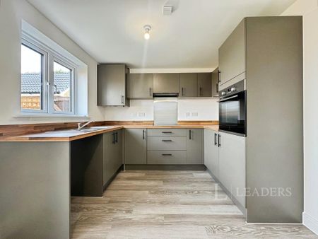 3 bedroom semi-detached house to rent - Photo 2