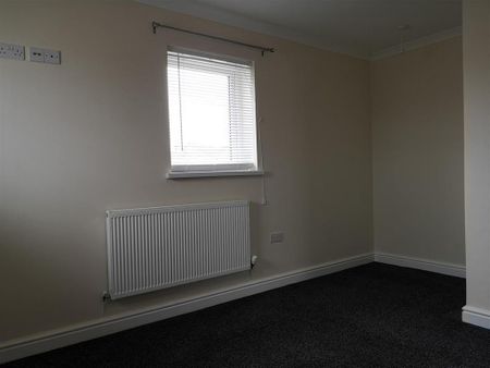 2 bedroom semi-detached house to rent - Photo 3