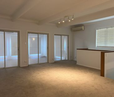 Ideally Situated and Generously Sized Flat - Photo 6