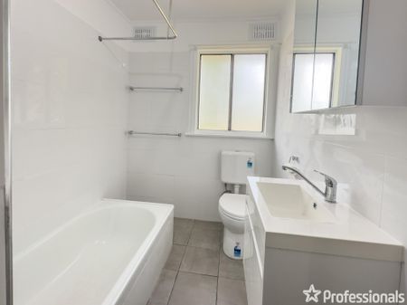 12 Cossa Street, West Tamworth NSW 2340 - Photo 4